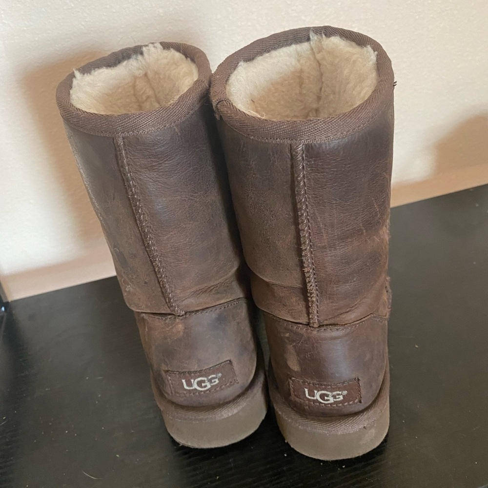 Ugg Boots Classic Short Leather Water